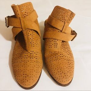 Cute slip on with buckle flats